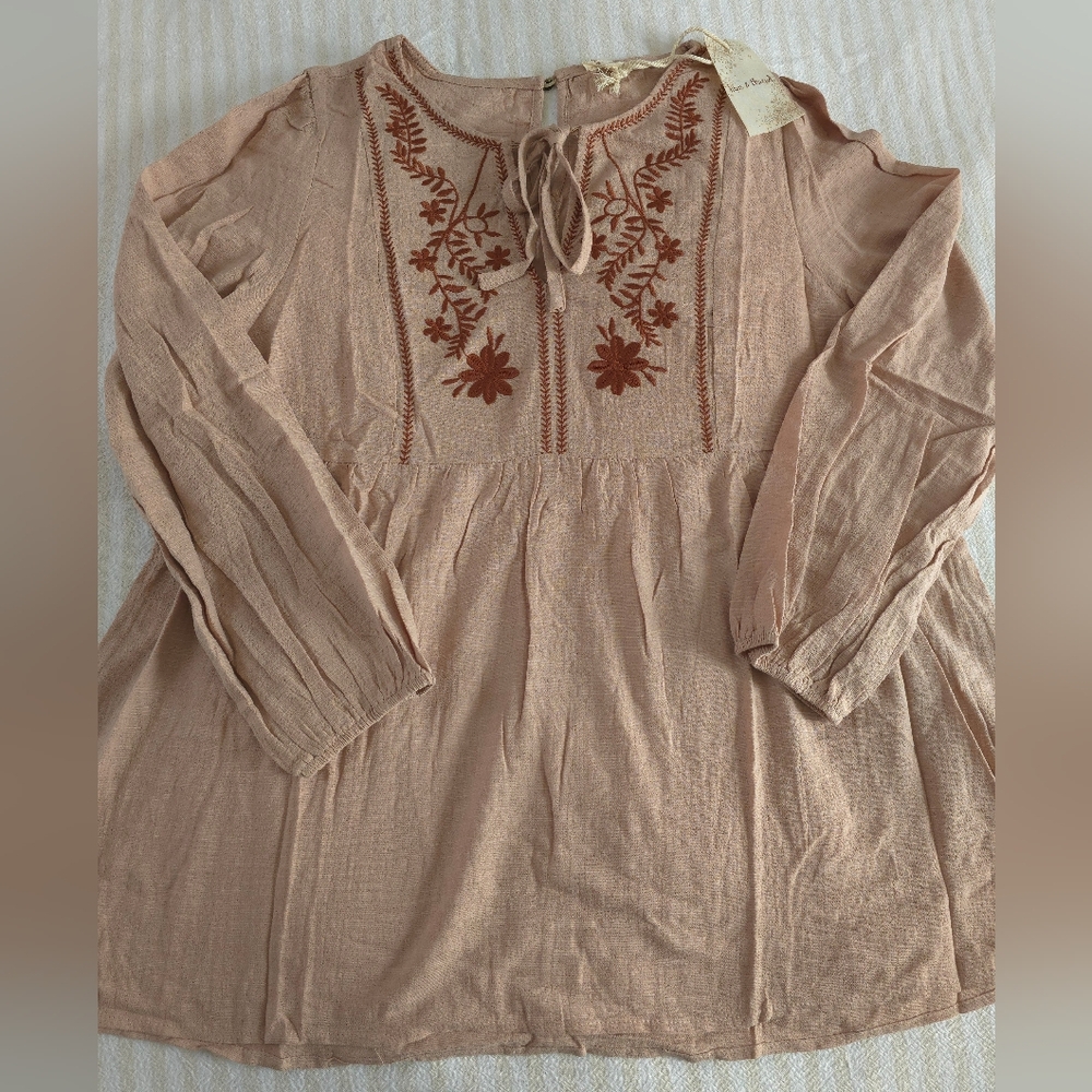 Hem & Thread Long Sleeve Embroidered Top Size:Large